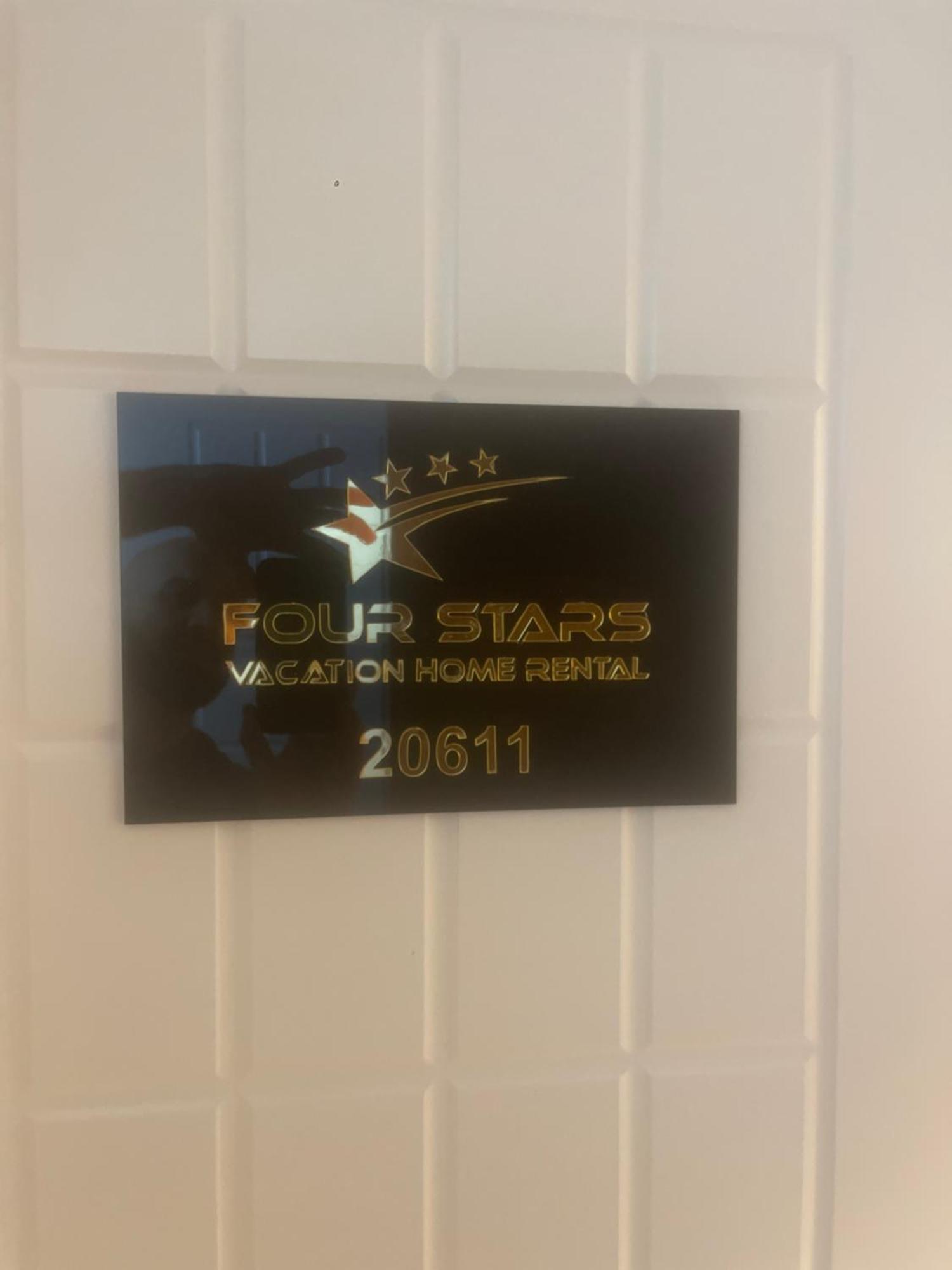 Four Stars Hostel Dubai Exterior photo