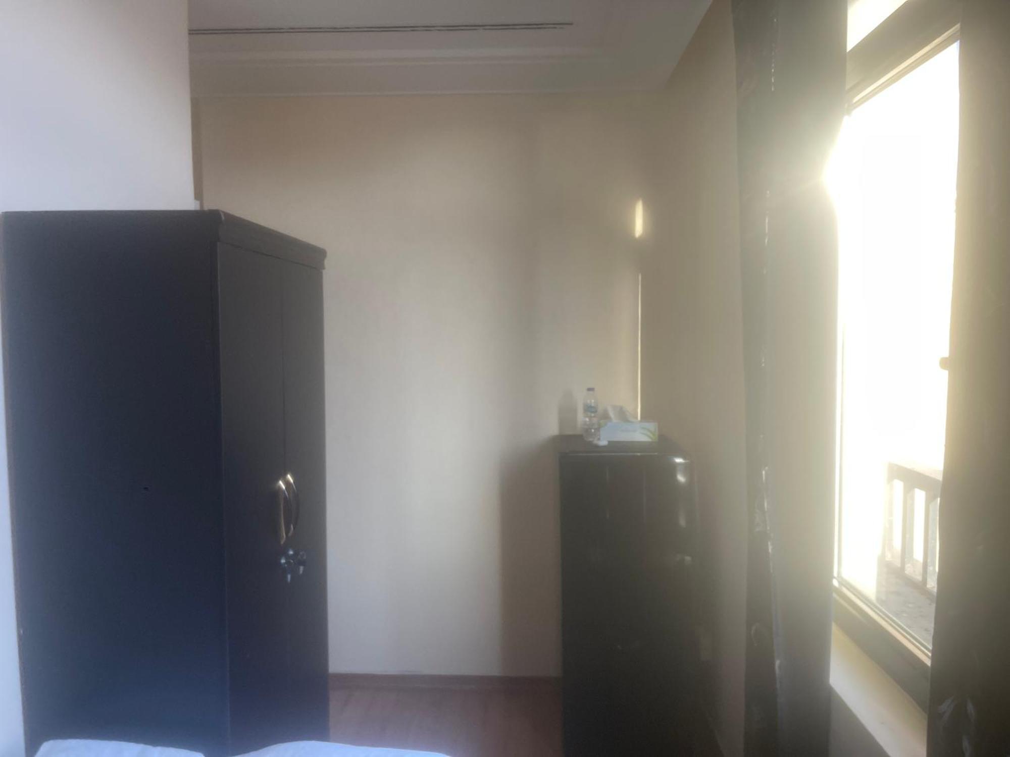 Four Stars Hostel Dubai Exterior photo