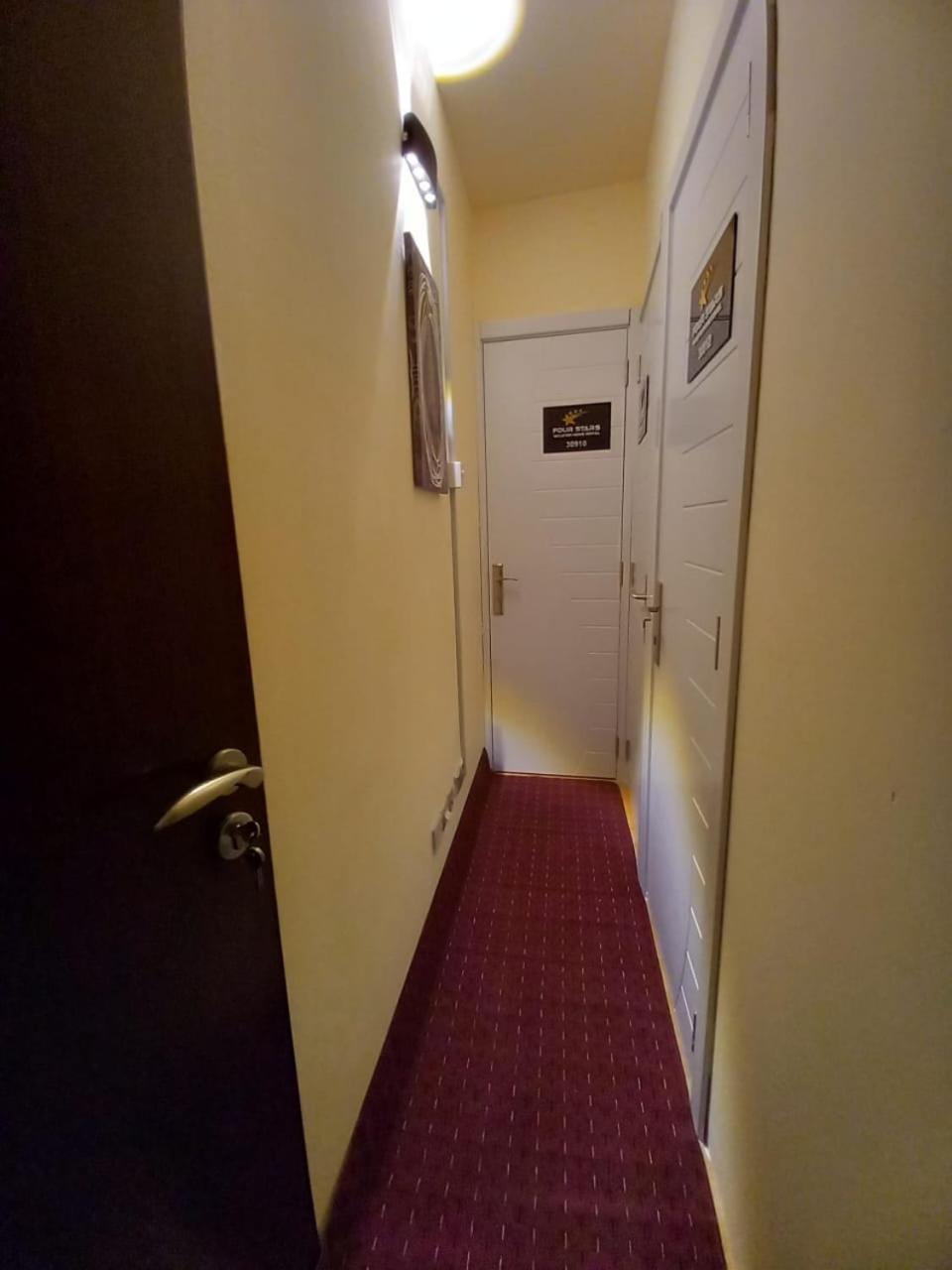 Four Stars Hostel Dubai Exterior photo