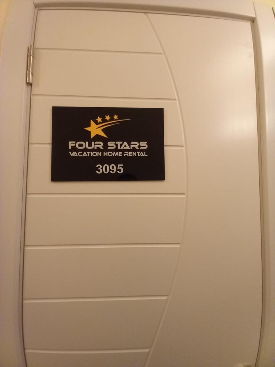 Four Stars Hostel Dubai Exterior photo