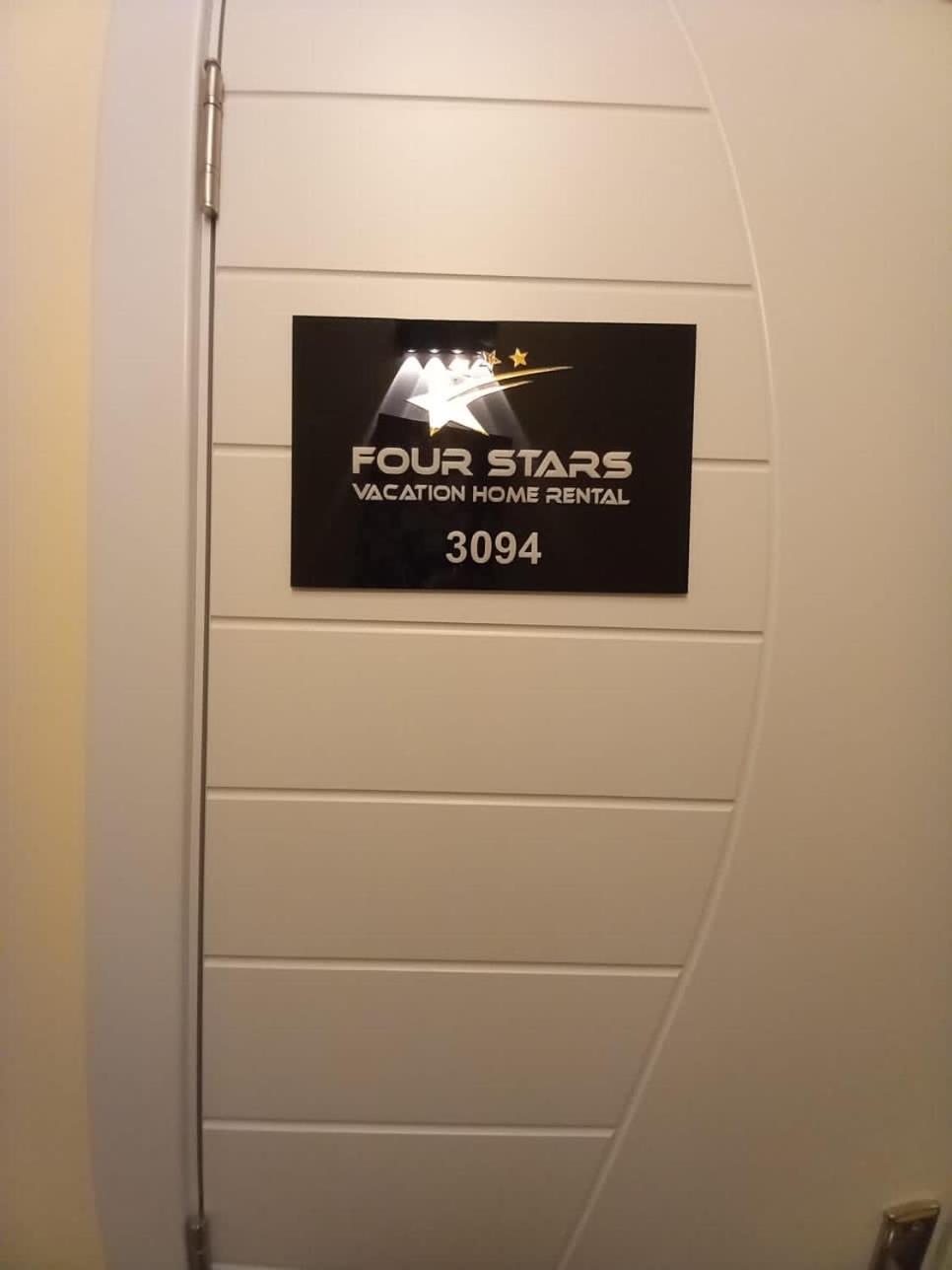 Four Stars Hostel Dubai Exterior photo