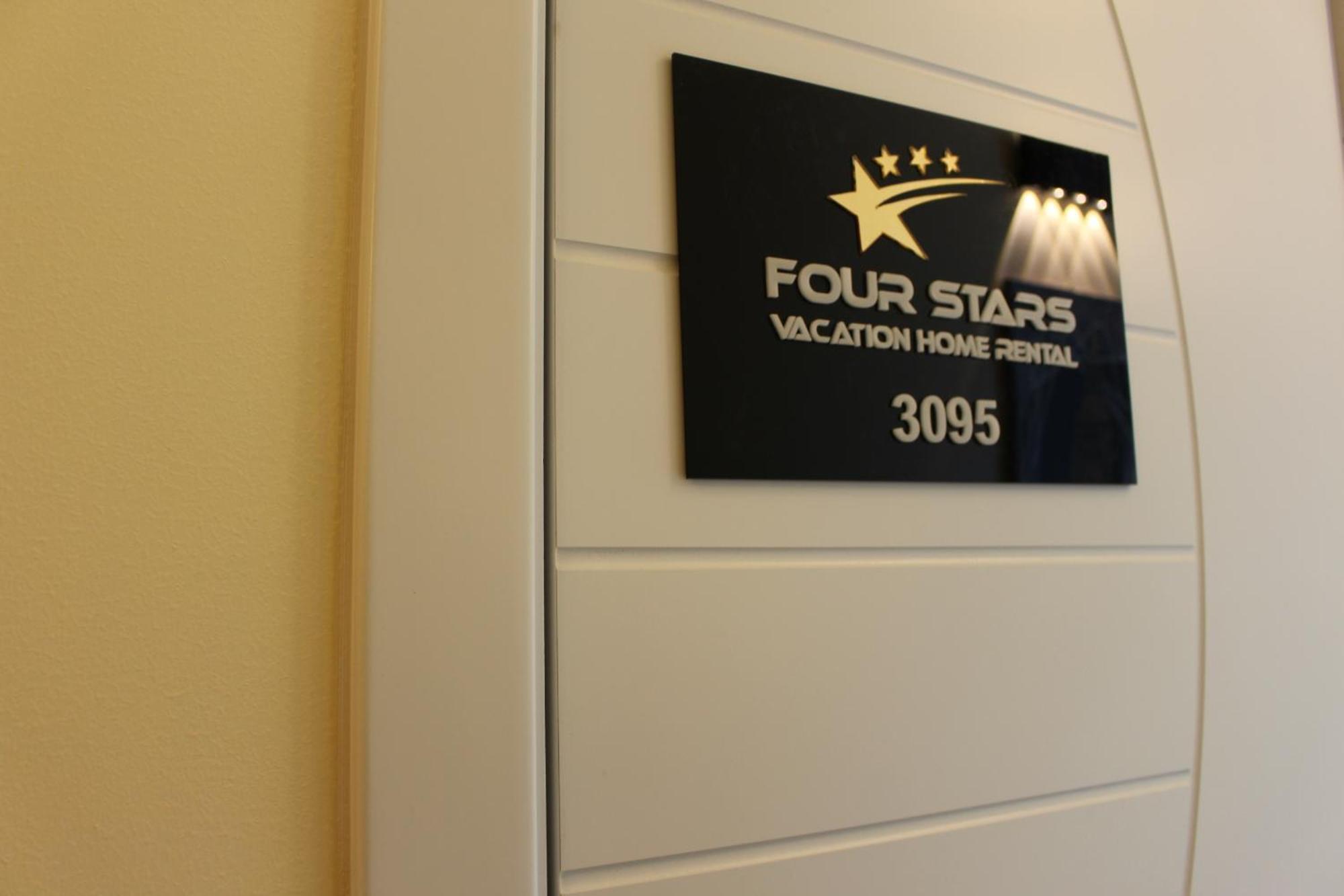 Four Stars Hostel Dubai Exterior photo